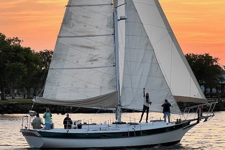 Sailing Charters in Wilmington - Photo 1 of 10